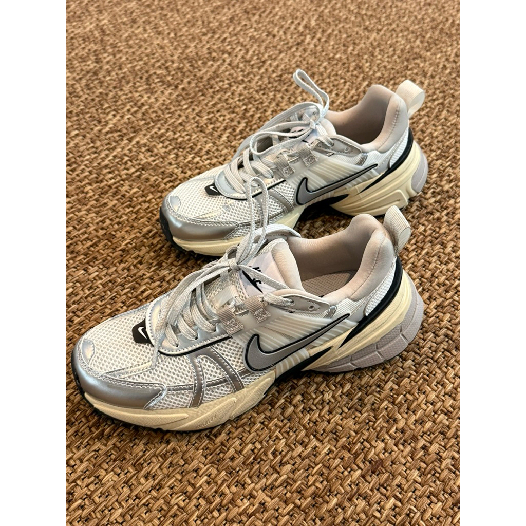 Nike V2K Run (summit white)