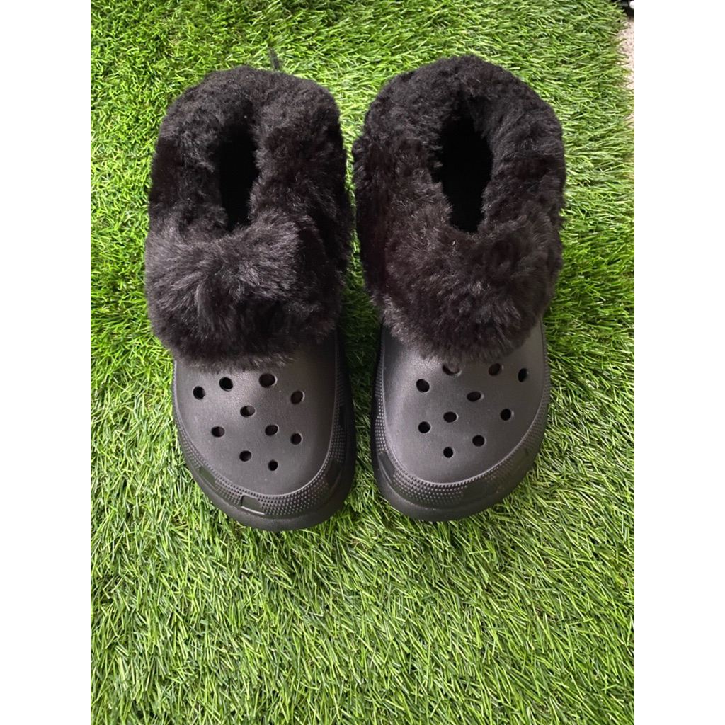 crocs แบรนด์แท้มือสอง