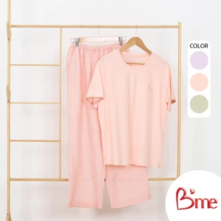 B'me ชุดเซ็ตรูปแบบเสื้อแขนสั้นคอกลม พร้อมกางเกงขายาว รุ่น ME8824 มี 3 สีม่วง สีเขียว สีโอลด์โรส สี M.3