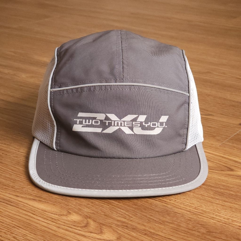2XU two times you Running Capมือสอง​ สภาพ​ดี​