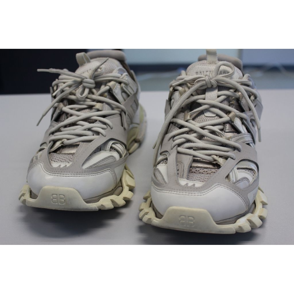 รองเท้ามือสอง หายาก Balenciaga Track Sneaker (Grey-White Mesh) แท้ 10UK