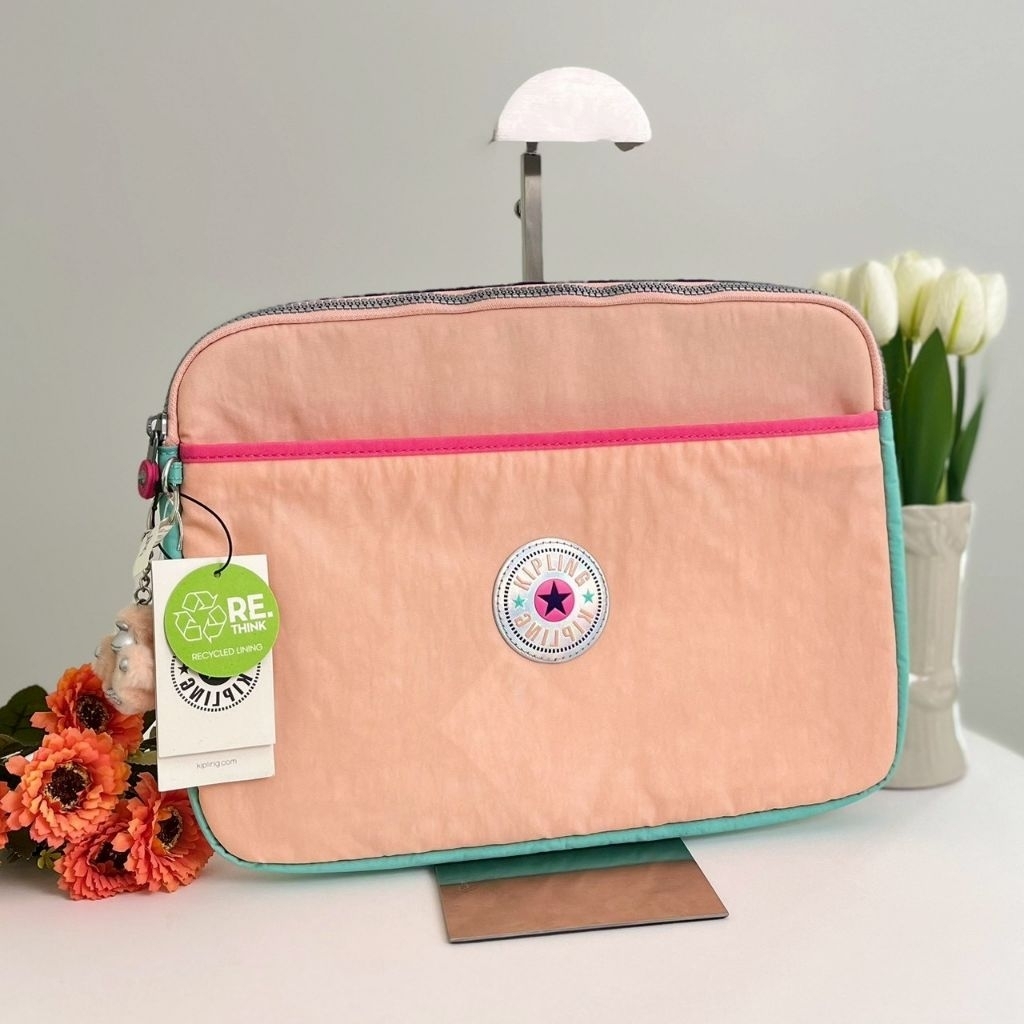 กระเป๋าใส่ไอเเพด taplet คลิปลิ้ง Kipling