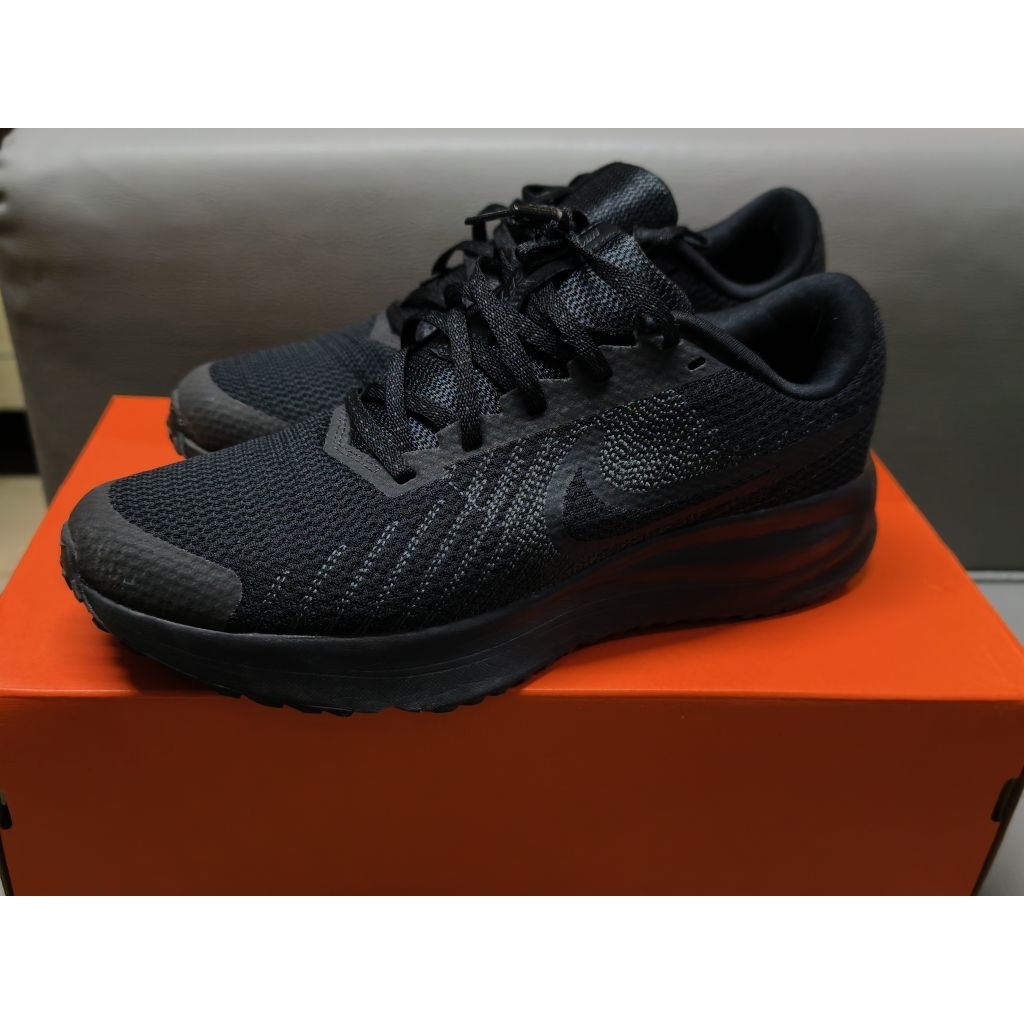 รองเท้า Nike สีดำ รุ่น Run Defy เบอร์ 41 EUR