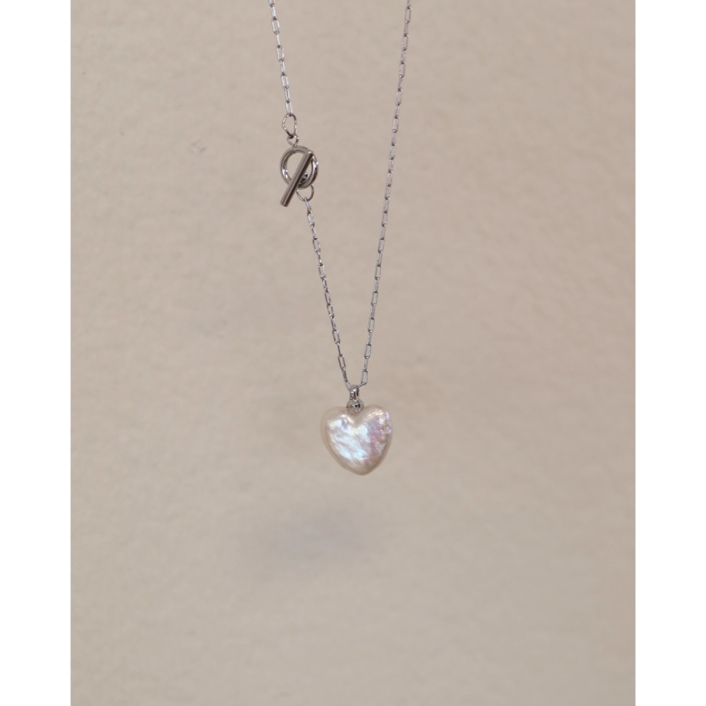 A.piece สร้อยมุกแท้ (waterproof) : [stainless steel] Baroque heart necklace