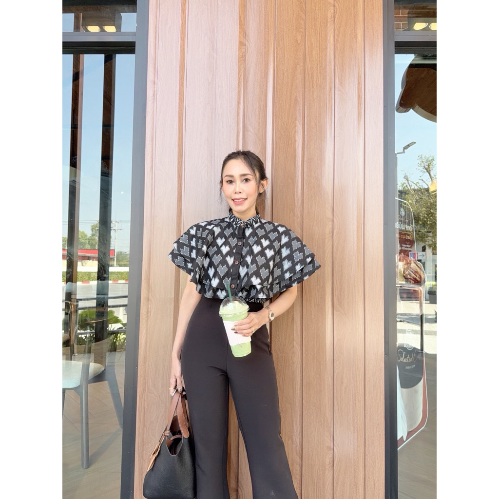 เสื้อคอจีน ระบายใหญ่ หัวใจ