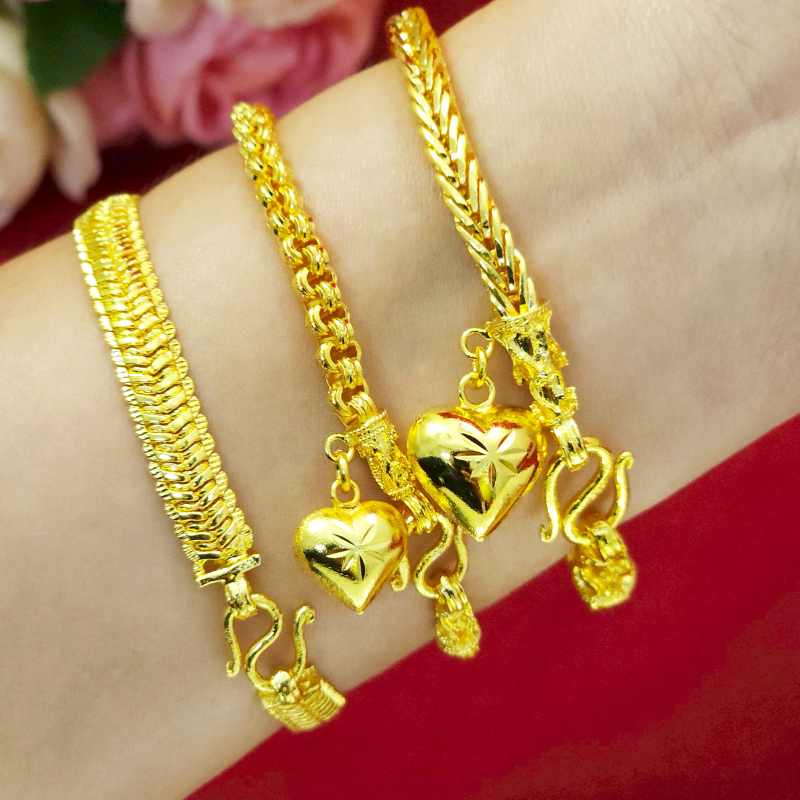 สร้อยข้อมือทอง ความยาว 7 นิ้ว ทองชุบ ลายเลสฟันปลา ล้อแม็คห้อยจี้หัวใจ สี่เสา/ซีตรองห้อยจี้หัวใจ พร้อมส่ง