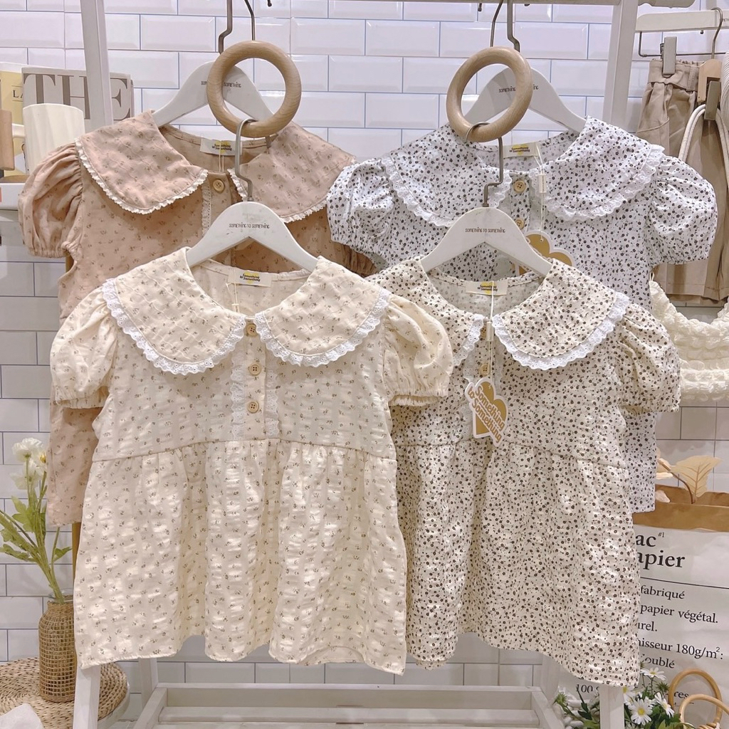 Something to something เสื้อคอบัว แต่งกระดุมขอบลูกไม้