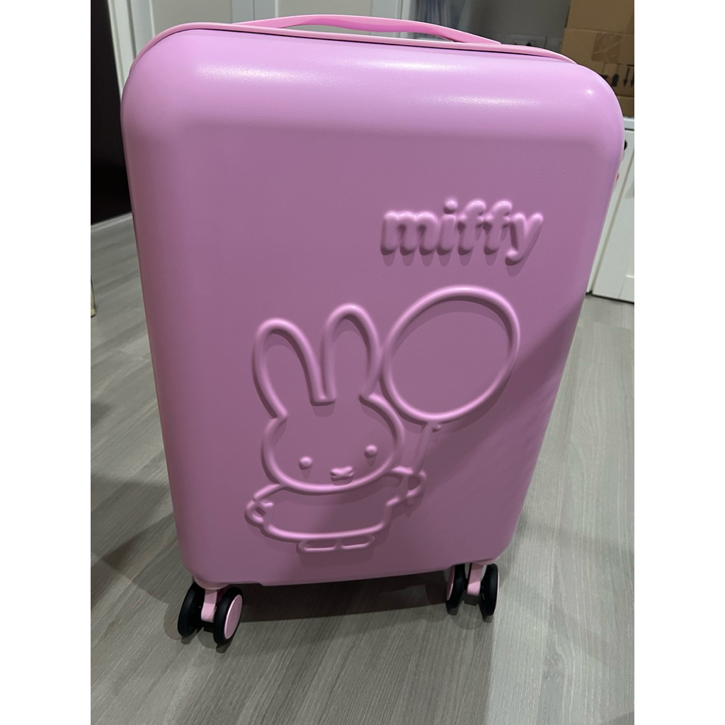 กระเป๋าเดินทาง Miffy สีชมพู 20 นิ้ว มือหนึ่ง