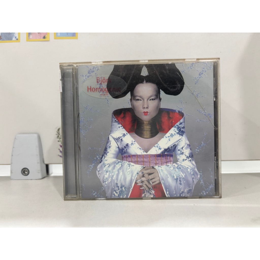 1 CD MUSIC  ซีดีเพลงสากล    bjork  homagere   (A6J5)