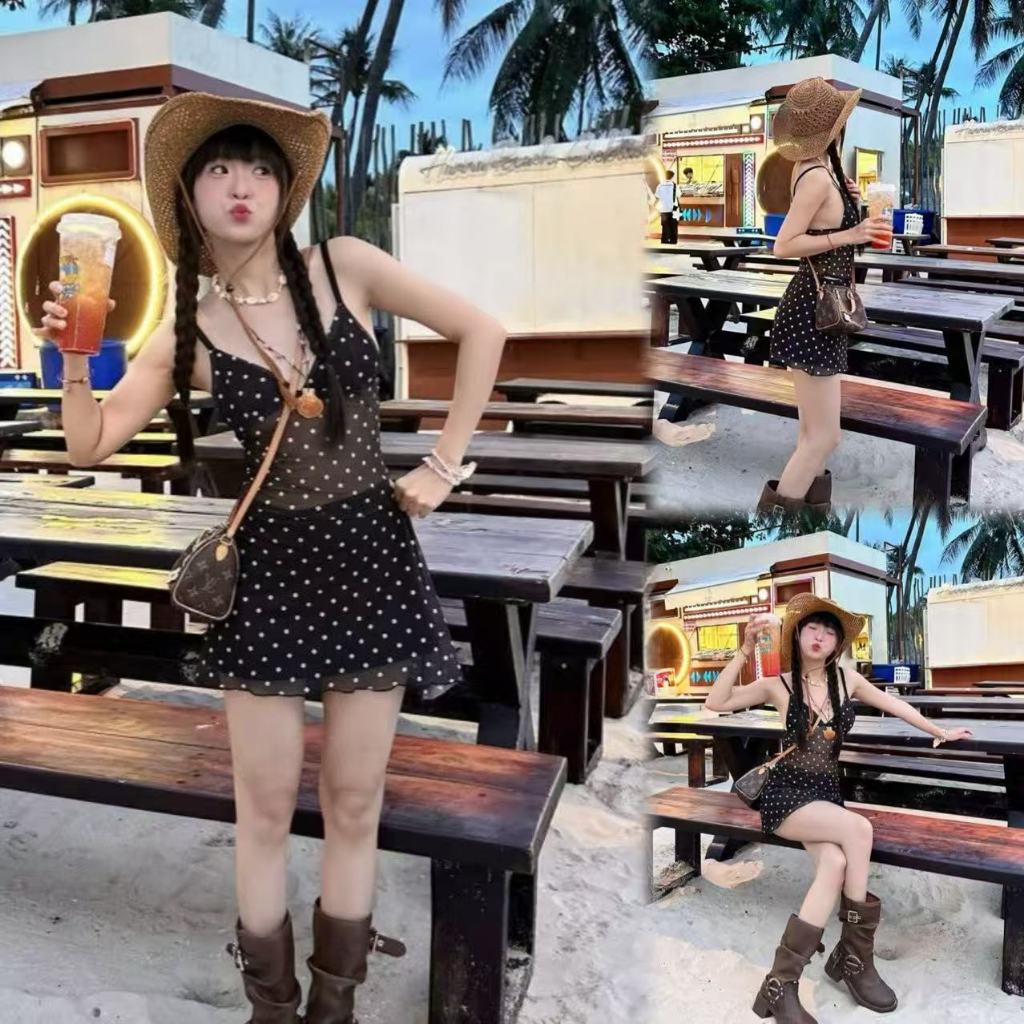 🌸Swift Bra🌸ชุดว่ายน้ำผู้หญิง ชุดว่ายน้ำ 2 ชิ้น ลายจุด เสื้อสายเดี่ยวคอวีลึก กระโปรง รุ่นใหม่ summer