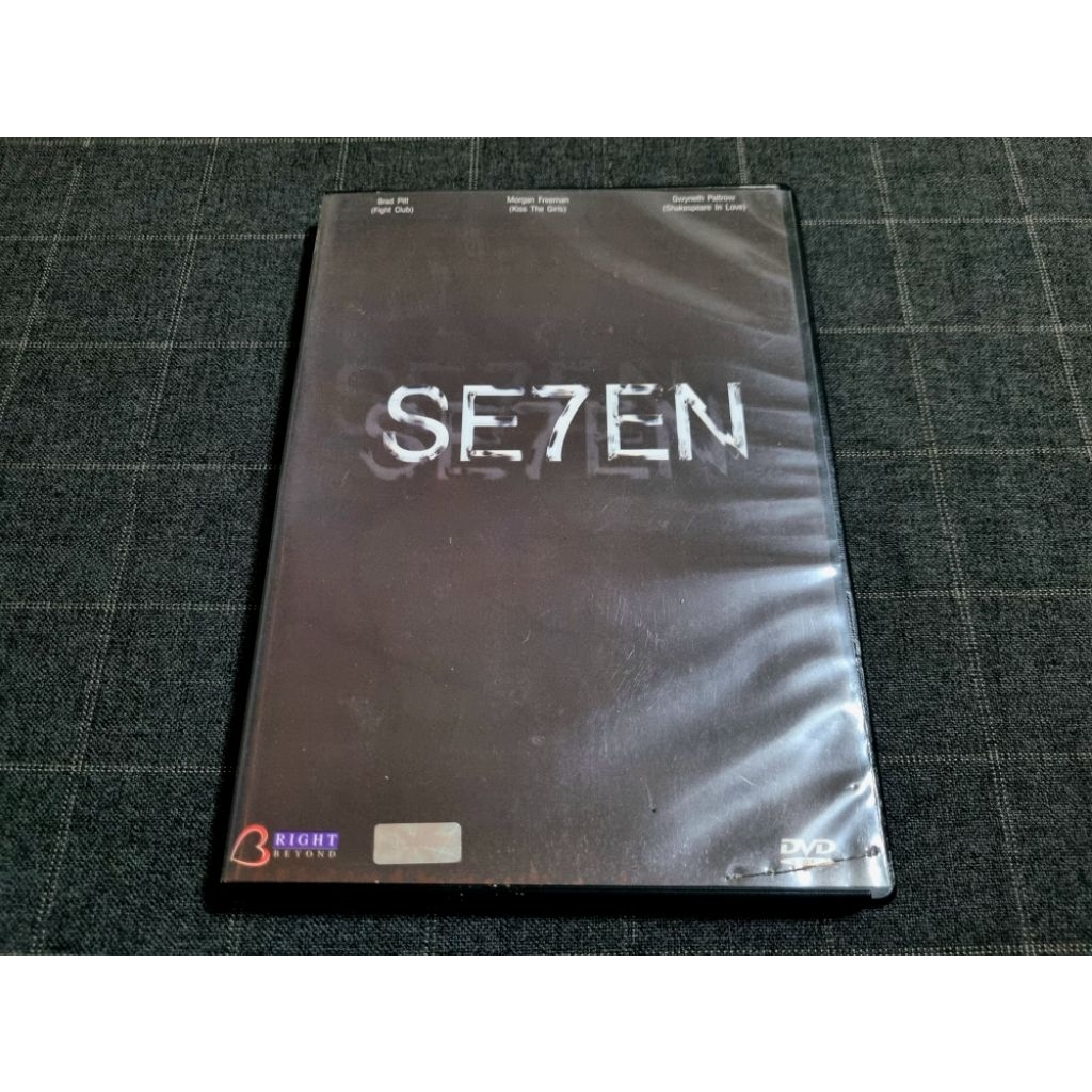 DVD ภาพยนตร์แอ็คชั่น ทริลเลอร์ สืบสวนสุดระทึกในตำนาน "SEVEN / 7 ข้อต้องฆ่า" (1995)