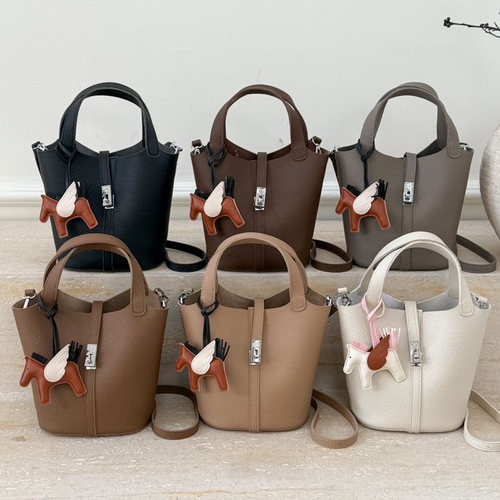 เเถมฟรี ( ชาร์มม้า เเละใบลูก ) กระเป๋าถือทรงถัง รุ่น ถัง Havan มี 6 สี มาพร้อมสายสายสะพาย พร้อมส่งดีไซส์ทรงสไตส์ใหม่