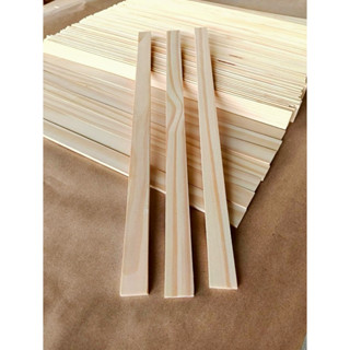 ไม้สนขนาด หนา 0.3 เซน กว้าง 2.5 เซน ยาว 60 เซน ราคา 220 บาท/…