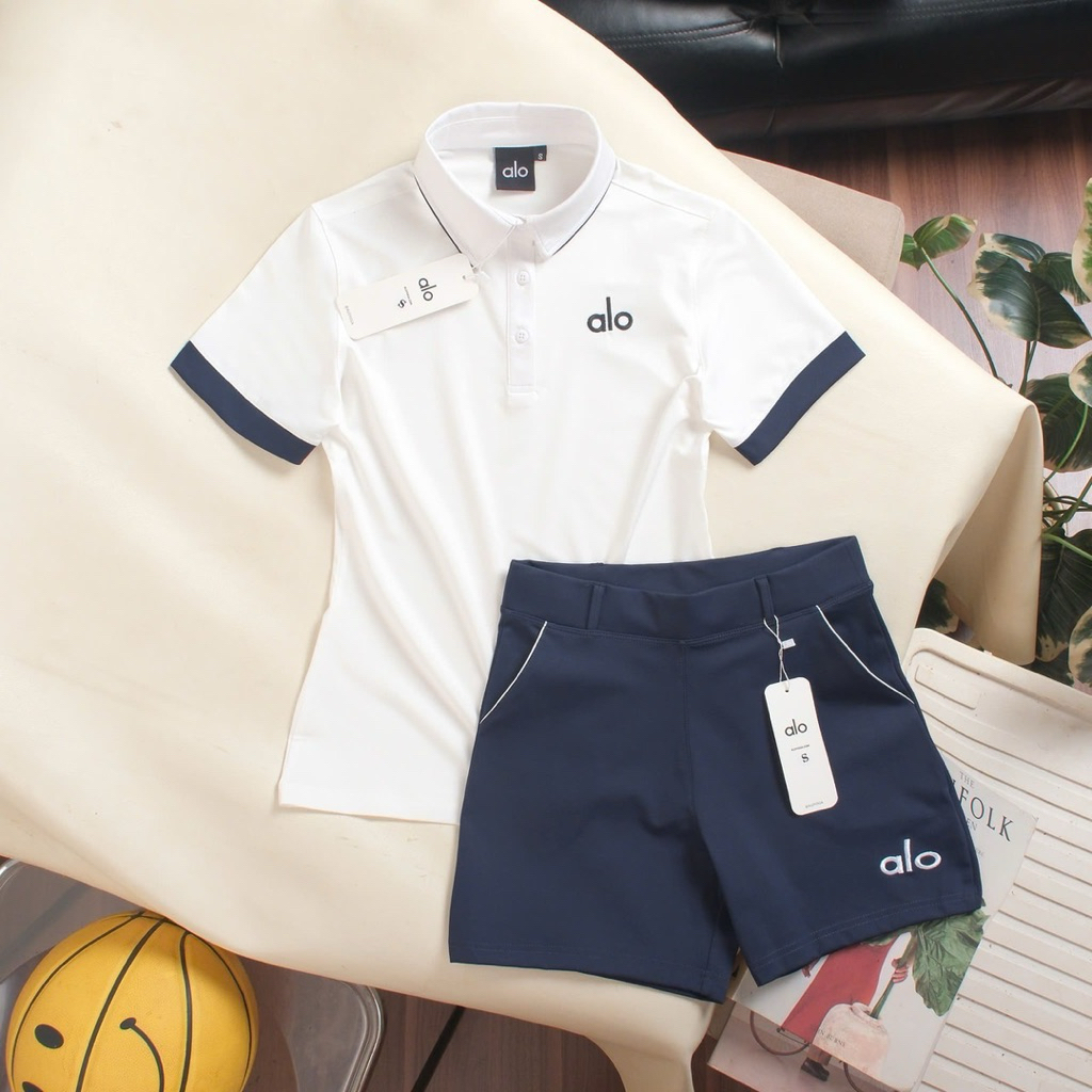ชุดตีกอล์ฟผู้หญิง เสื้อคอปกแขนสั้น กางเกงขาสั้น Set Golf04