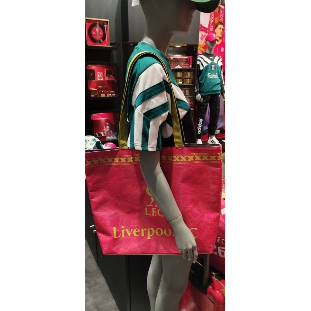 กระเป๋าหิ้ว Liverpool Tote Bag Chinese New Year 2026 ของแท้ มือ1 ป้ายห้อย ช็อปไทย ราคาป้าย 790 บาท