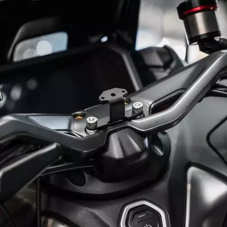 CHIGEE Yamaha TMAX560 ฐานยึดเฉพาะรุ่นสำหรับจอมอเตอร์ไซค์ สแตนเลส ติดตั้งง่าย รองรับ AIO-5 AIO-6 XR-2