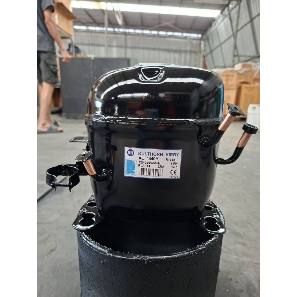คอมเพรสเซอร์ ตู้แช่ มือสอง กุลธร รุ่น AE4440Y ขนาด 1/2 แรง R134