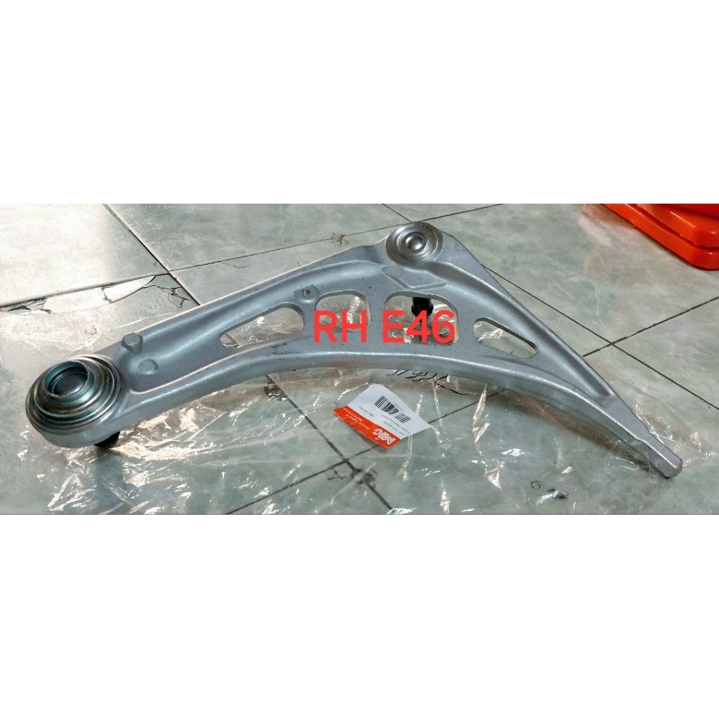 BMWปีกนกหน้าล่าง ตัวV สำหรับรุ่น E46 Z4 E85 E86 เบอร์31121094466 ข้างขวา(mk)