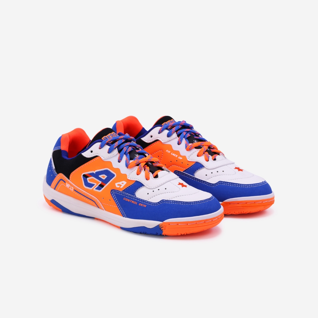 Breaker รุ่น Breaker Aggressive Control CMPro - MP.12 Signature รองเท้าฟุตซอลเบรกเกอร์ สี White Orange ไซซ์ 38 - 44