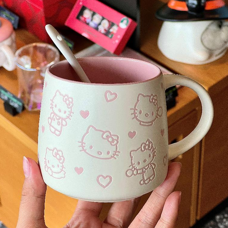 แก้วมัคเซรามิก Hello Kitty น่ารัก 350ml ☕ มาพร้อมช้อน ดีไซน์สวย สำหรับกาแฟ นม และอาหารเช้า