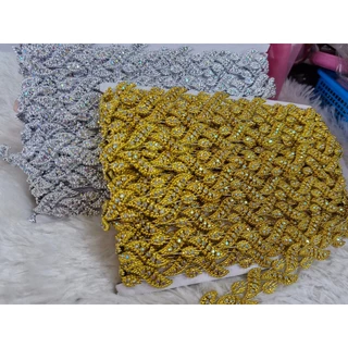 (แบ่งขาย 50cm) เพชรเส้น แถบตกแต่ง เพชรพรีเมี่ยมเล่นไฟ (ปลายเส้นไม่ต่อกัน) เพชรเส้นตกแต่งชุดการแสดง