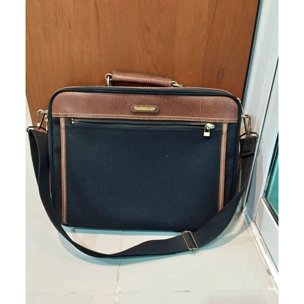 ส่งฟรี กระเป๋าทำงาน มีช่องใส่ Notebook หรือ เอกสารได้