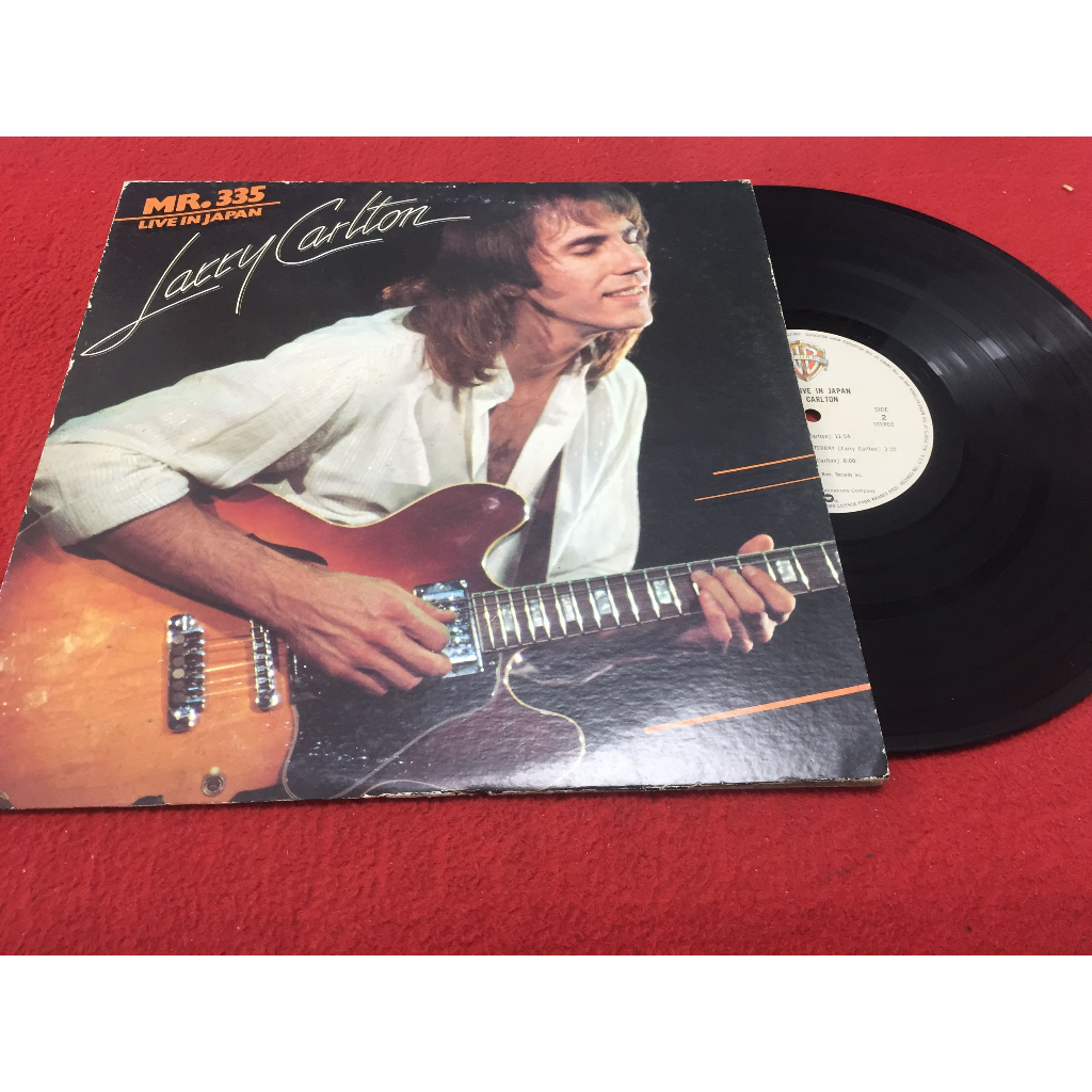 Larry Carlton - Mr. 335 Live in Japan ขนาด 12 นิ้ว LP ร้าน PinHaiMusic B123