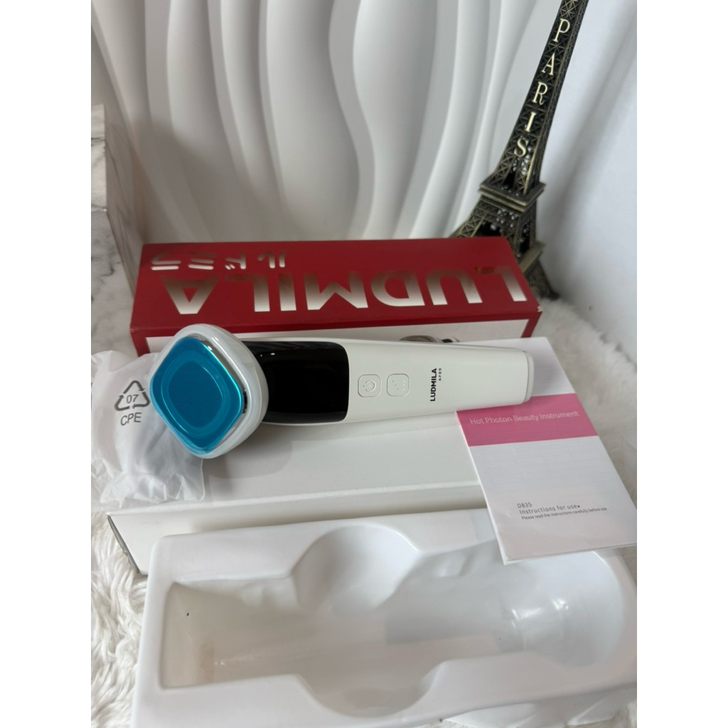 LUDMILA EMS เครื่องนวดหน้าโฟตอนร้อน แต่ละโหมดของเครื่องมีกระแสไมโคร EMS ช่วยเสริมสร้างผิวกระตุ้นคอลล