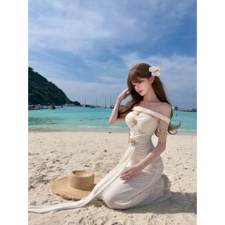 แม็กซี่เดรส หางปลา ผ้าตาข่าย สีครีม พร้อมสายคล้องคอ/ไหล่เอวแต่งลูกไม้ซีทรู จับจีบระบายหน้า แถมฟรี เข็มกลัดดอกไม้ #8187