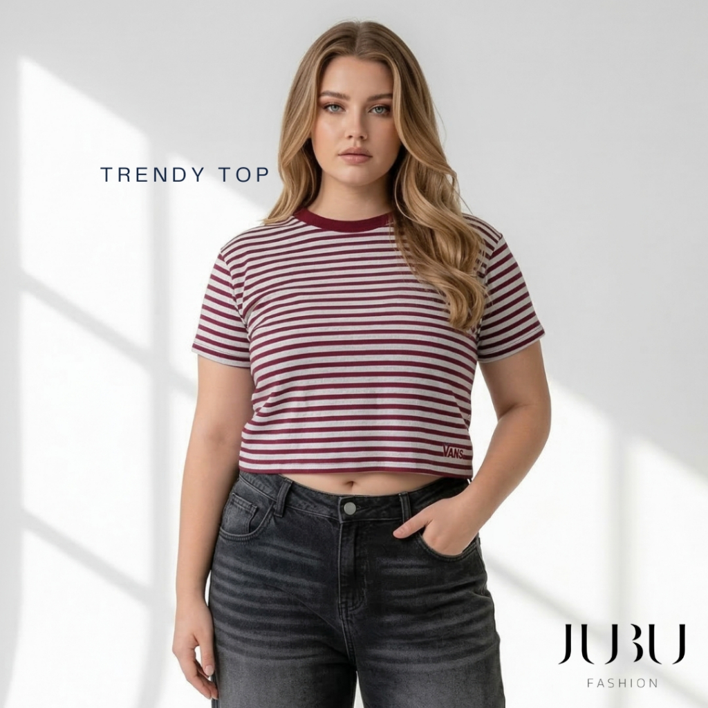 JUBUFASHION เสื้อยืดคอกลม สาวอวบ baby tee ลายริ้ว ปักโลโก้ ผ้าคอตตอนนุ่มยืด ไซส์ อก36-46นิ้ว#608