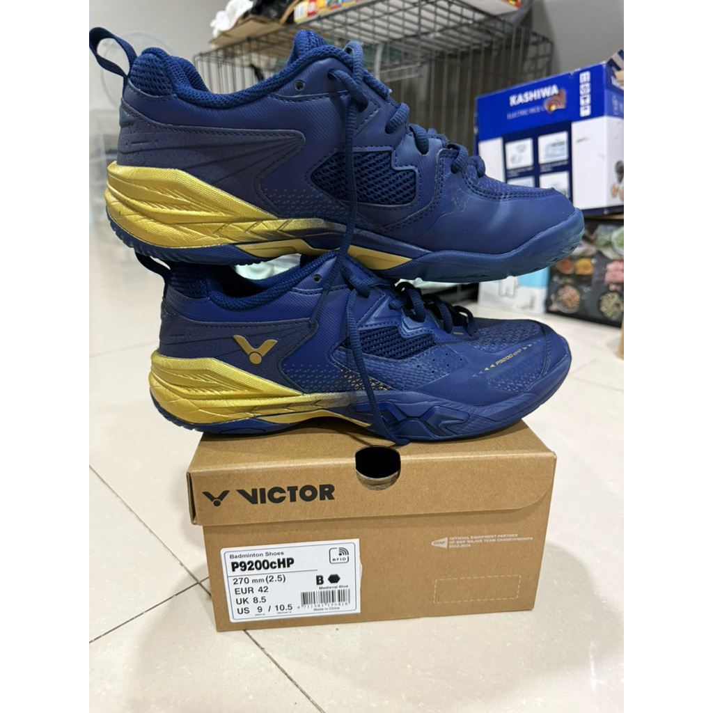[มือสอง] รองเท้าแบดมินตัน Victor p9200cHP