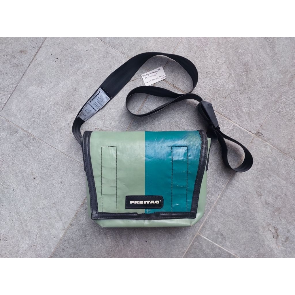 Freitag Lassie เขียวอินดัส