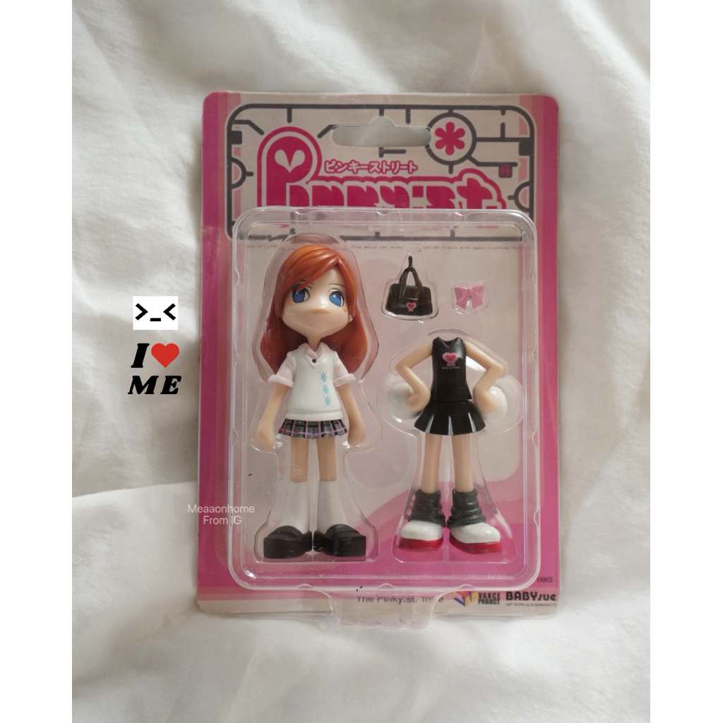 2000s Pinky:st collectible figure with outfit set โมเดลพิ้งกี้สตรีท