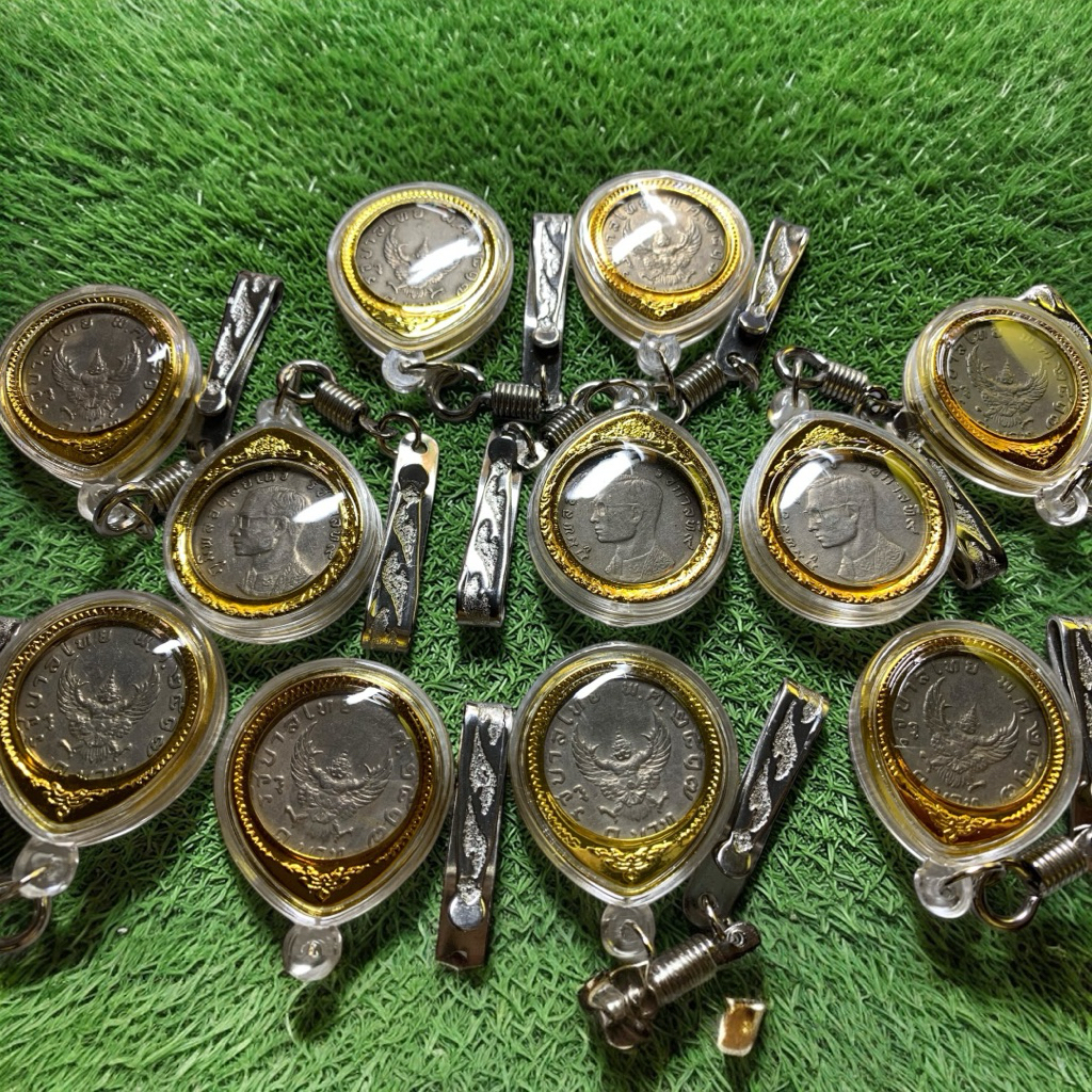 เหรียญครุฑ 2517 เหรียญมหาบพิตร แหนบห้อย ผ่านการใช้งานล้าง สภาพดี ราคาเบา