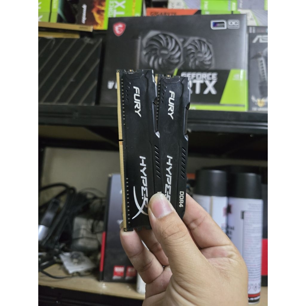 RAM DDR4 HYPER X 8G BUS2400 (4+4)