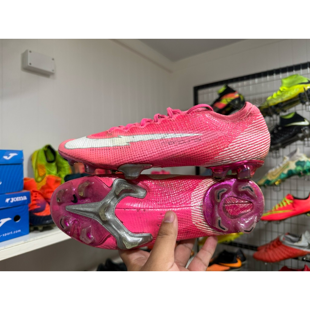 Mercurial Mbappe size 43/275