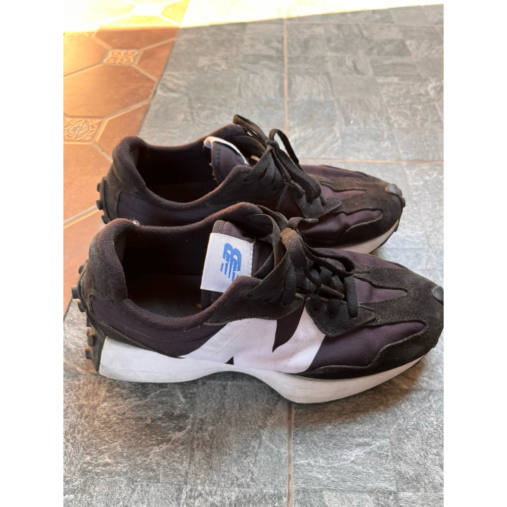 รองเท้า new balance 327 s.38.5