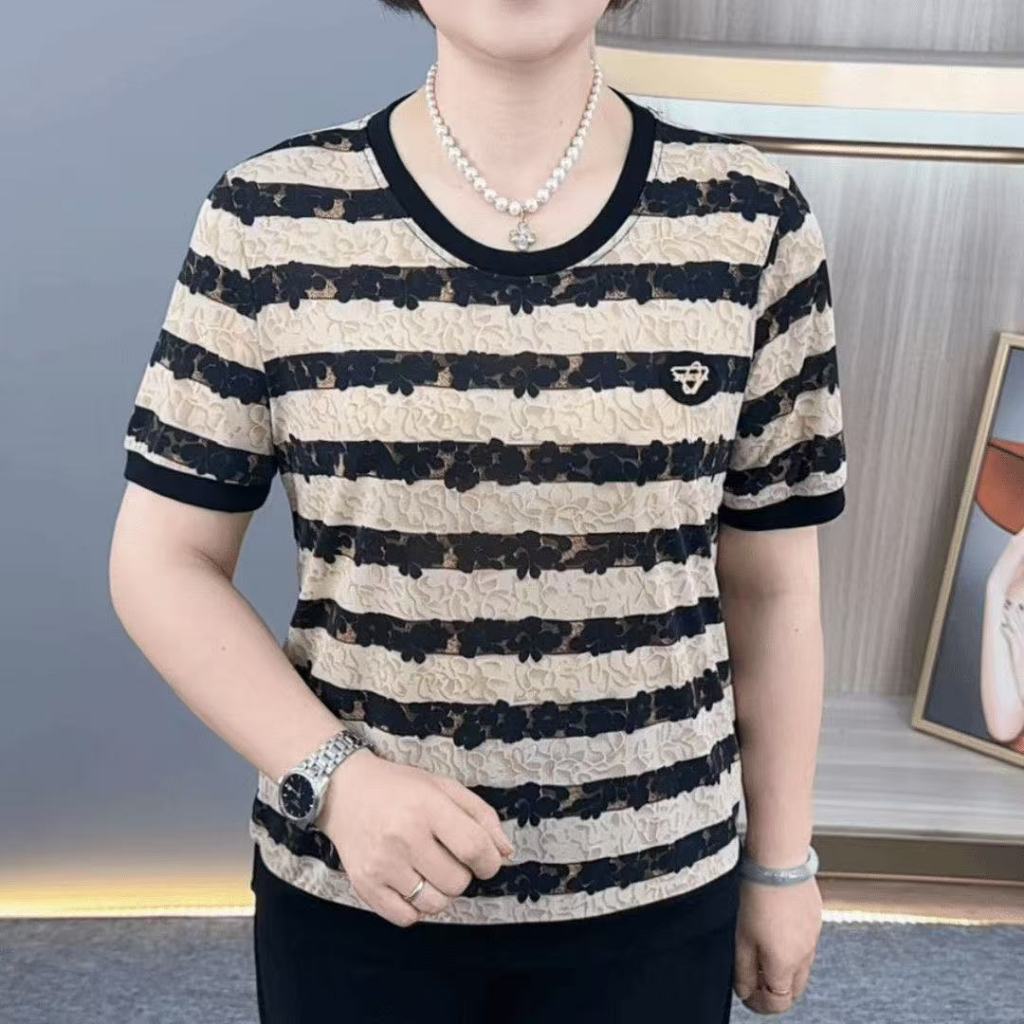 ฤดูร้อนใหม่แม่แขนสั้นเสื้อยืดผู้หญิงวัยกลางคนและผู้สูงอายุลดอายุและทำให้ดูผอมเสื้อผ้าผู้หญิงสวยระดับไฮเอนด์ที่ทันสมัย