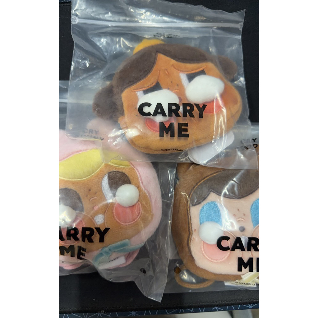 Cry baby⭐️CARRY ME กระเป๋าห้อยคอ