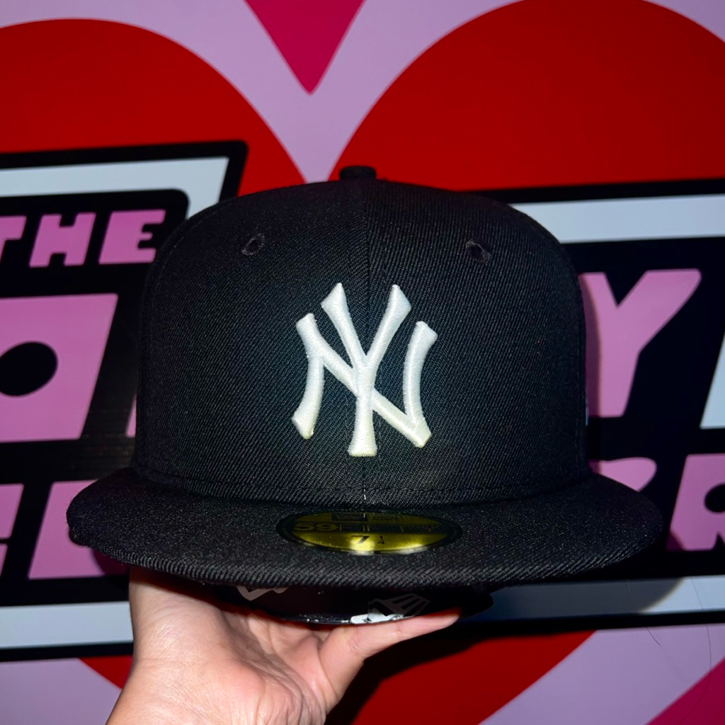 New Era Newyork Yankees BLACK 59FIFTY fitted ปักใต้ปีก