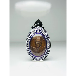 กรอบพระสำเร็จ เหรียญหลวงพ่อคูณ ปริสุทฺโธ ขนาดพระ 2.3x3.1 รวมห่วง 3.5 cm. เช่นรุ่นรับเสด็จ ฯลฯ รบกวนวัดขนาดพระก่อนซื้อ