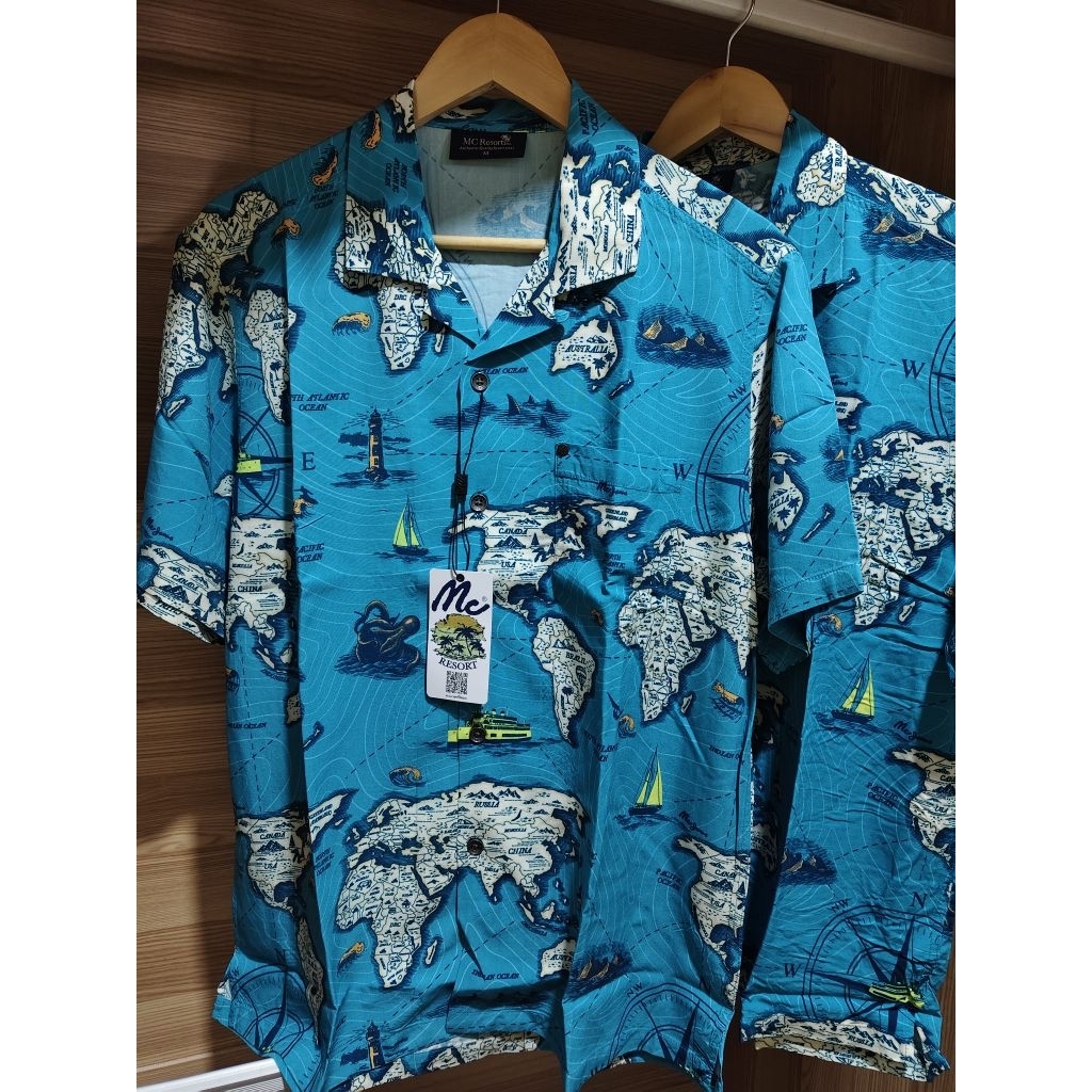 Mc jeans เสื้อเชิ้ต Unisex เสื้อฮาวายแขนสั้น สีฟ้า พิมพ์ลาย