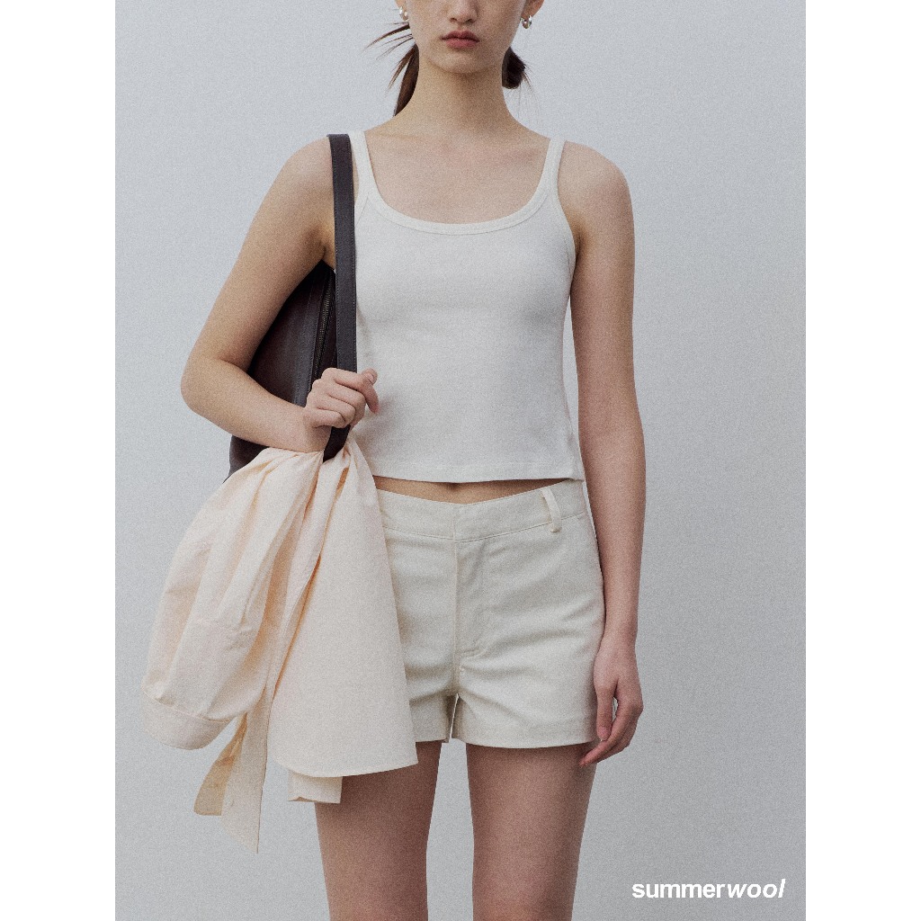 SUMMERWOOL – Mimi Short: Gabardine Shorts in Cotton with Relaxed Fit in Blacl and White กางเกงขาสั้นดำและขาวออฟไวท์