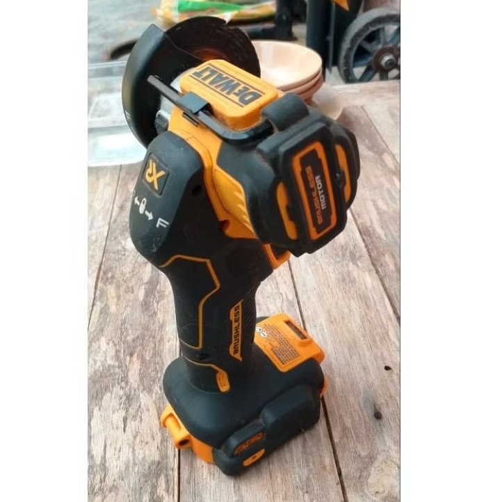 มือสอง เครื่องตัดไร้สาย DEWALT DCS438B