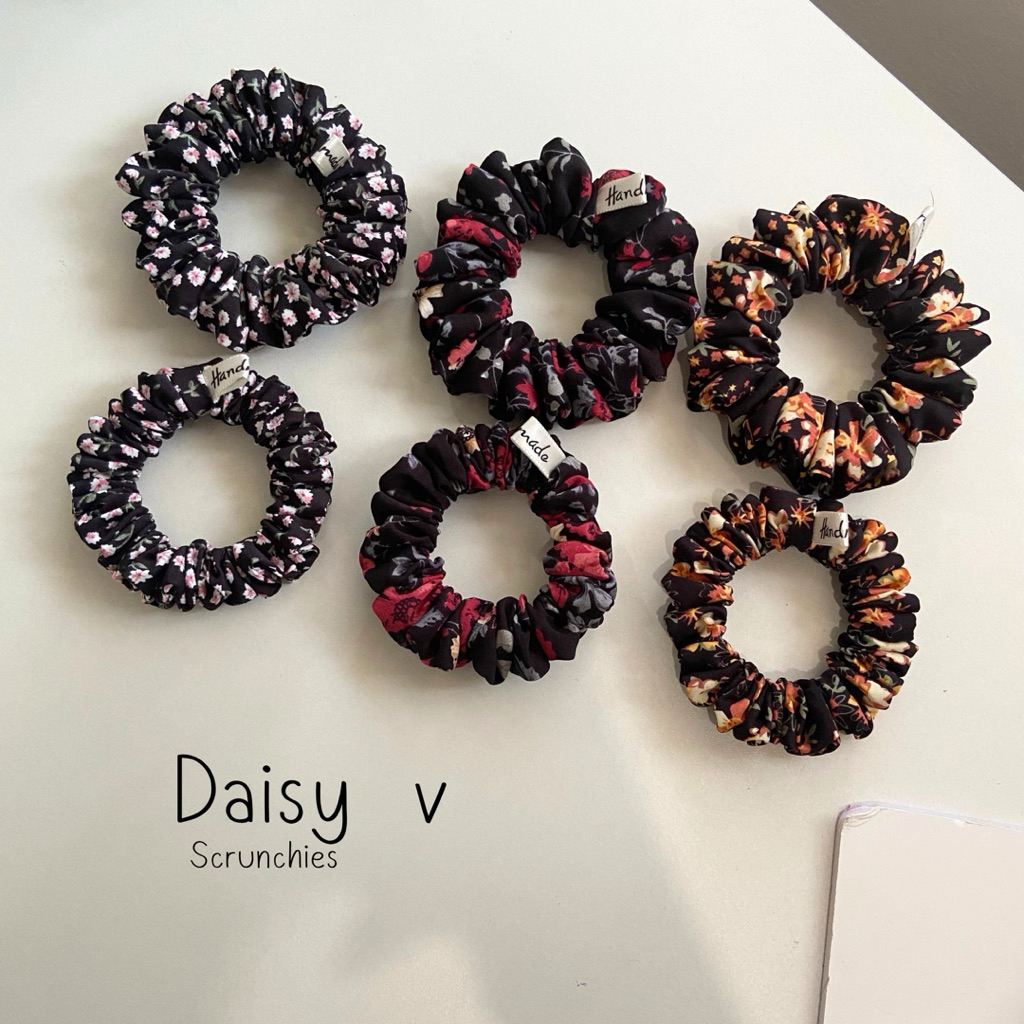 ยางรัดผม • Daisy v Scrunchies• Night Collection