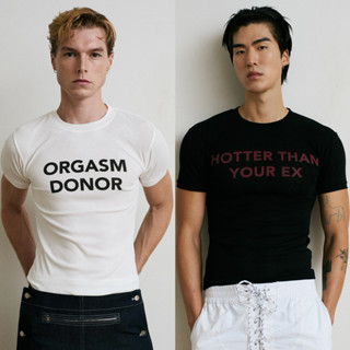 Hunter Studios - เสื้อยืดทรงพอดีตัว ผ้าบาง พิมพ์ลาย