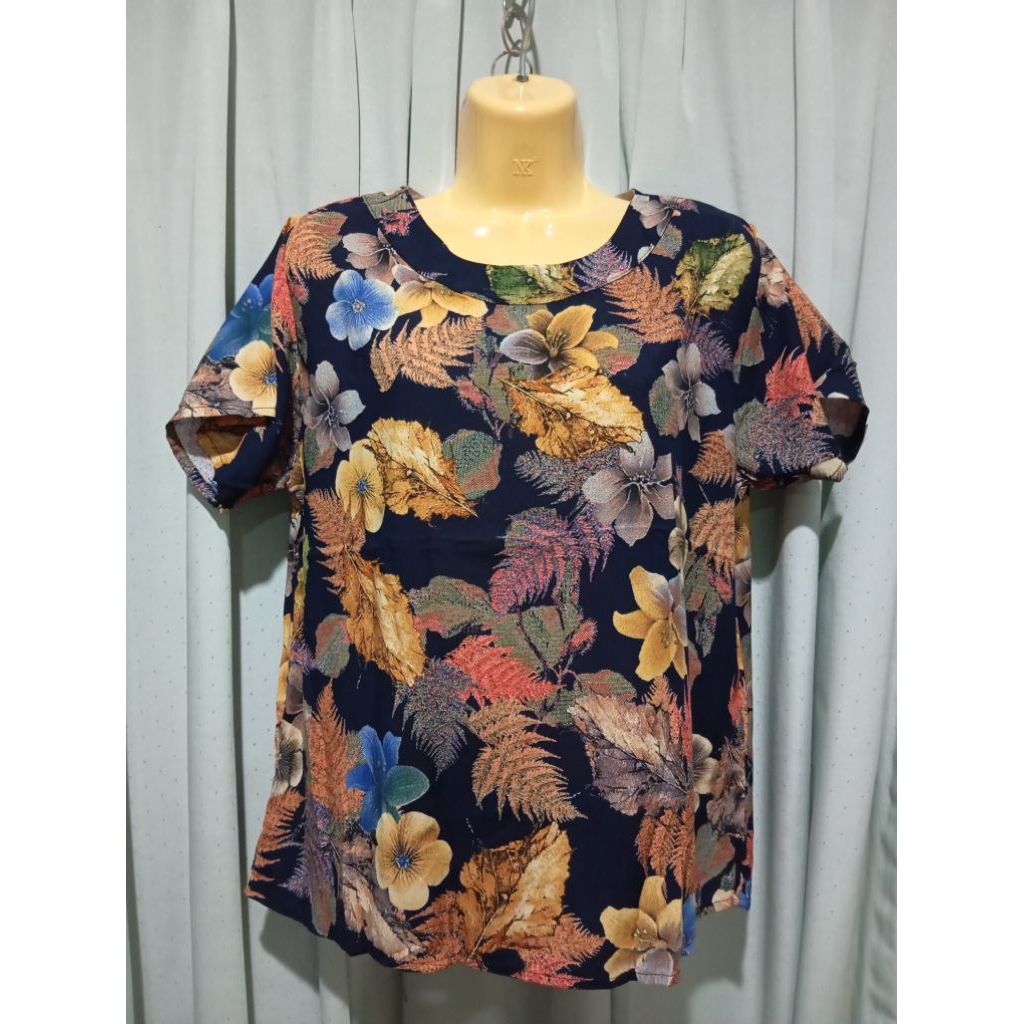 เสื้อคอกลมผ้าสปันจ์ สีสวยสดใส ดูดี ลายคลาสสิก เหมาะกับทุกโอกาส ถ่ายวีดีโอขณะเปิดสินค้าค่ะ