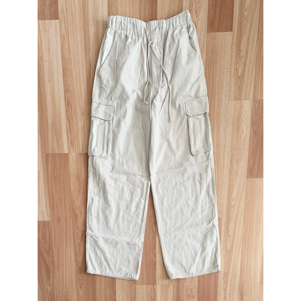 gu cargo ลูกฟูกบาง สีเบจ s