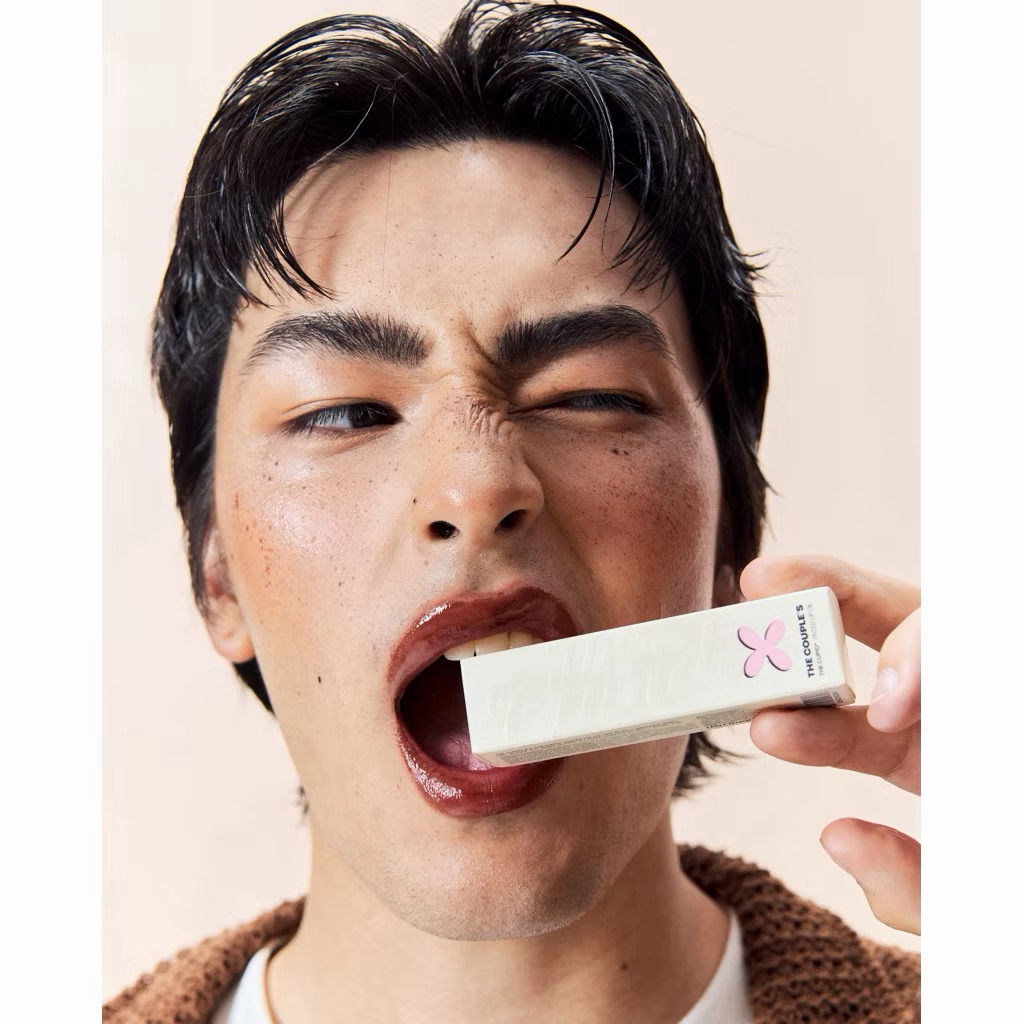 The Couple's Cupid Tinted Lip Oil SPF 15 PA++ 8g สี Moccha baby