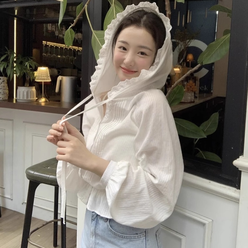 เสื้อฮู้ดลูกไม้สไตล์เกาหลี เสื้อแขนยาวแต่งระบาย French Design สี Off-White สวยละมุน ลุคคุณหนู เป็นฟรีไซส์ งานสวยตรงปก